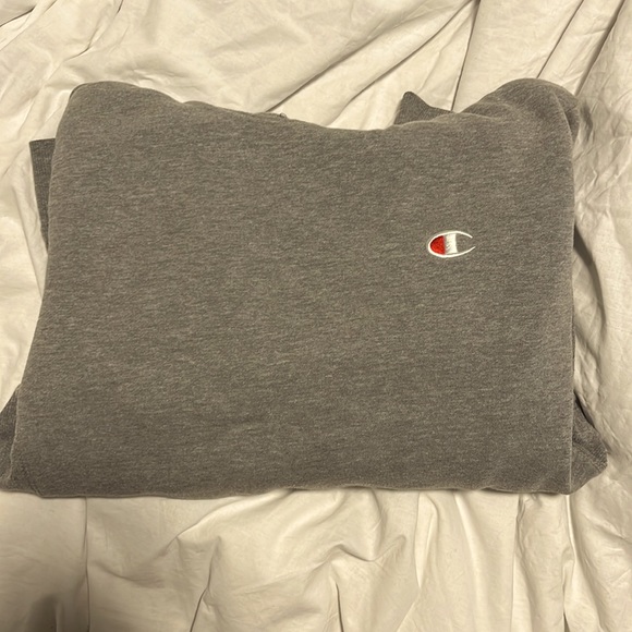 Champion Tops - CHAMPION - Grey Hoodie